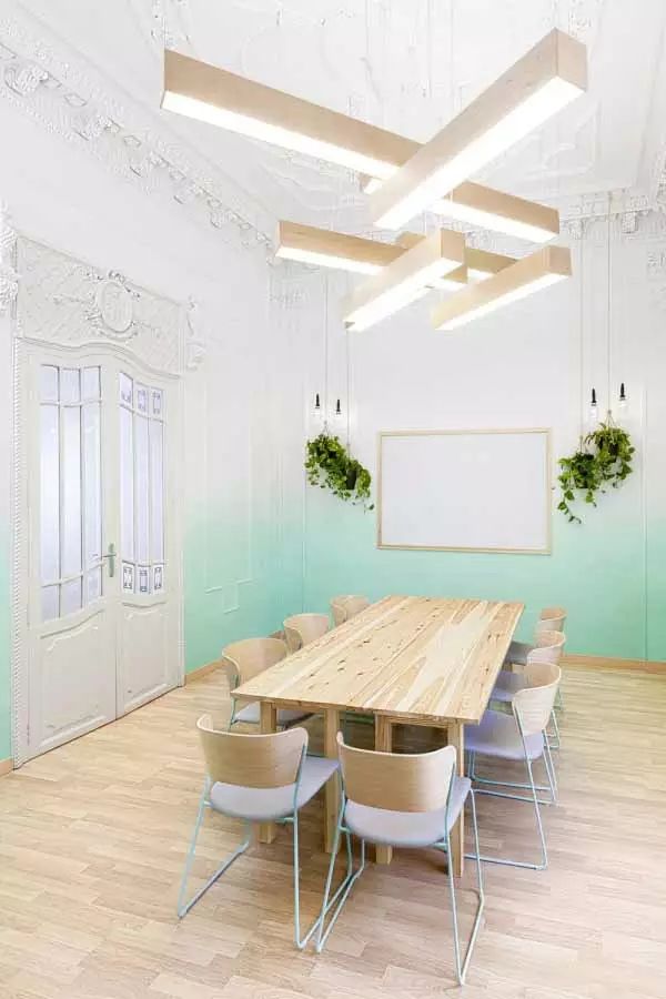 國外語言學(xué)校裝修設(shè)計欣賞